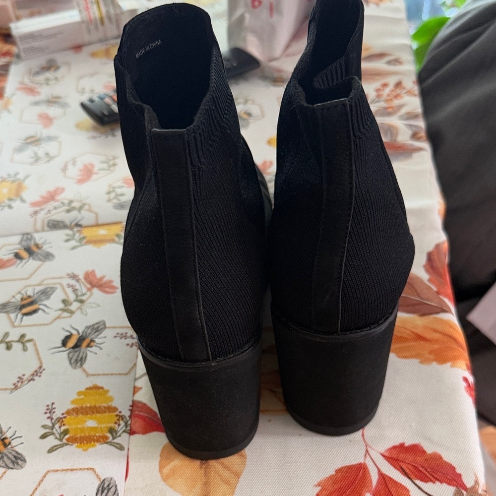 Eileen Fisher Adele Black Suede Wedge Chelsea Booties Size 8 - Picture 4 of 6